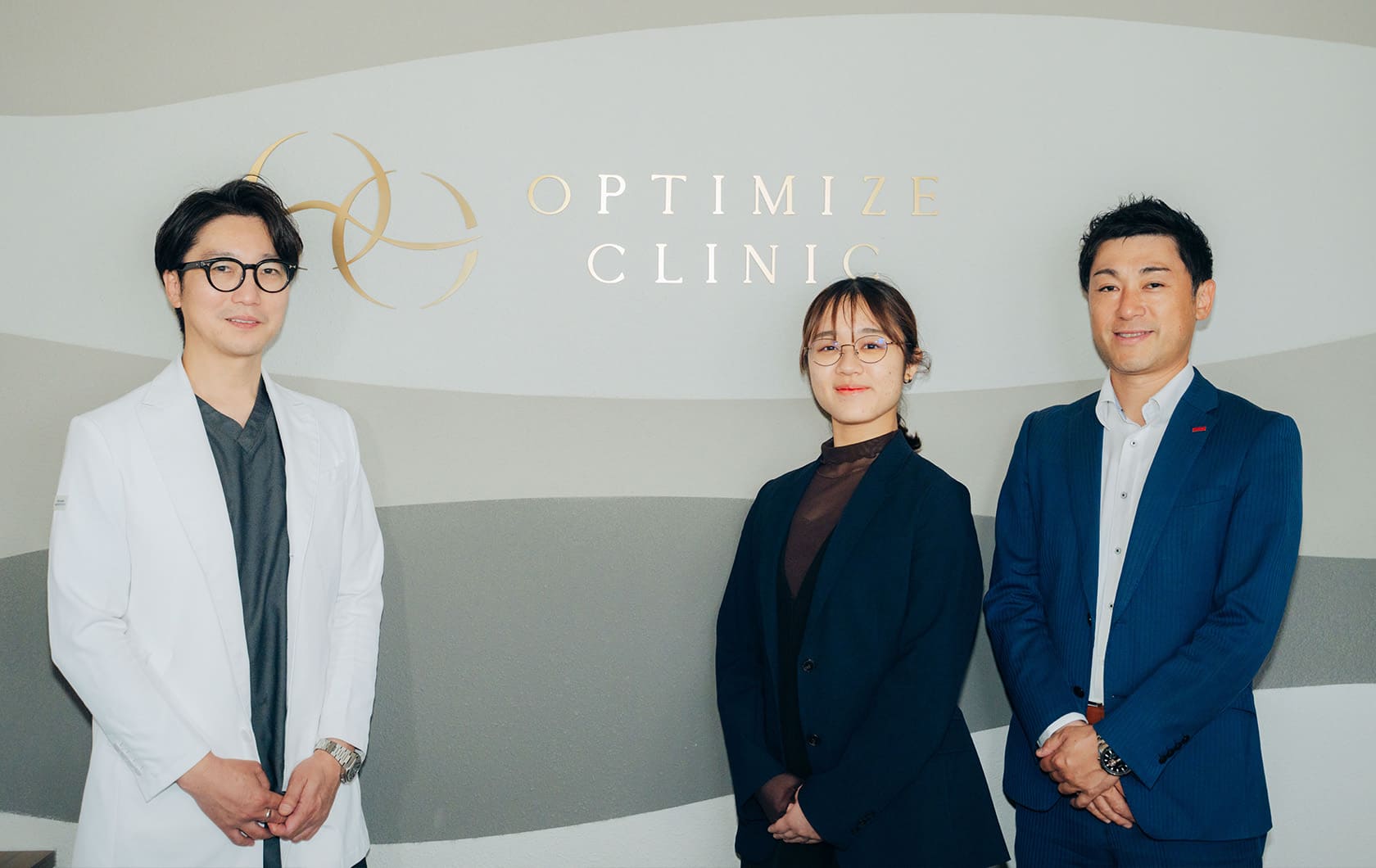 OPTIMIZE CLINIC 藤川寛人院長とアットクリニック担当者
