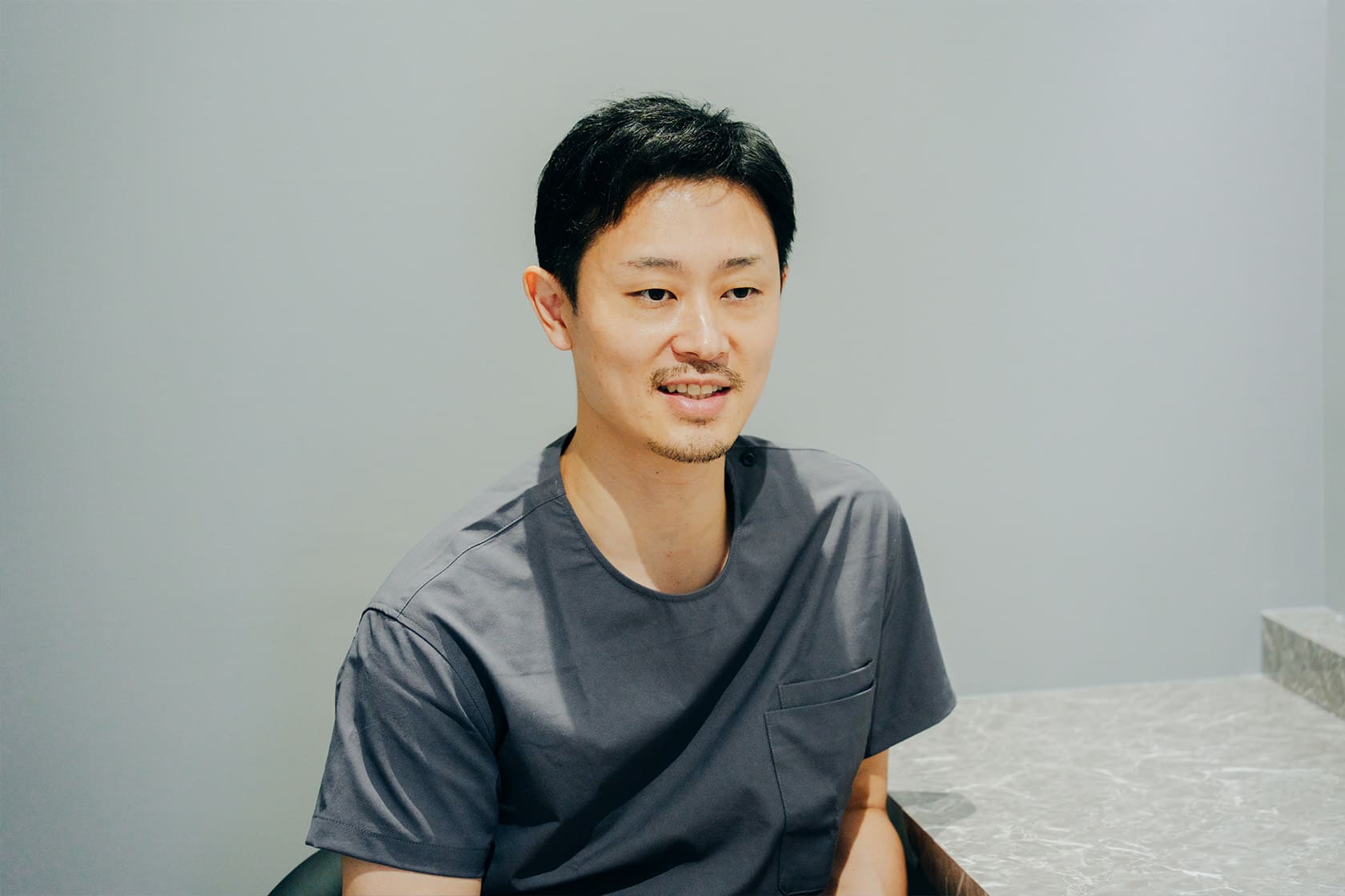 Peak Clinic 嶋﨑仁孝院長