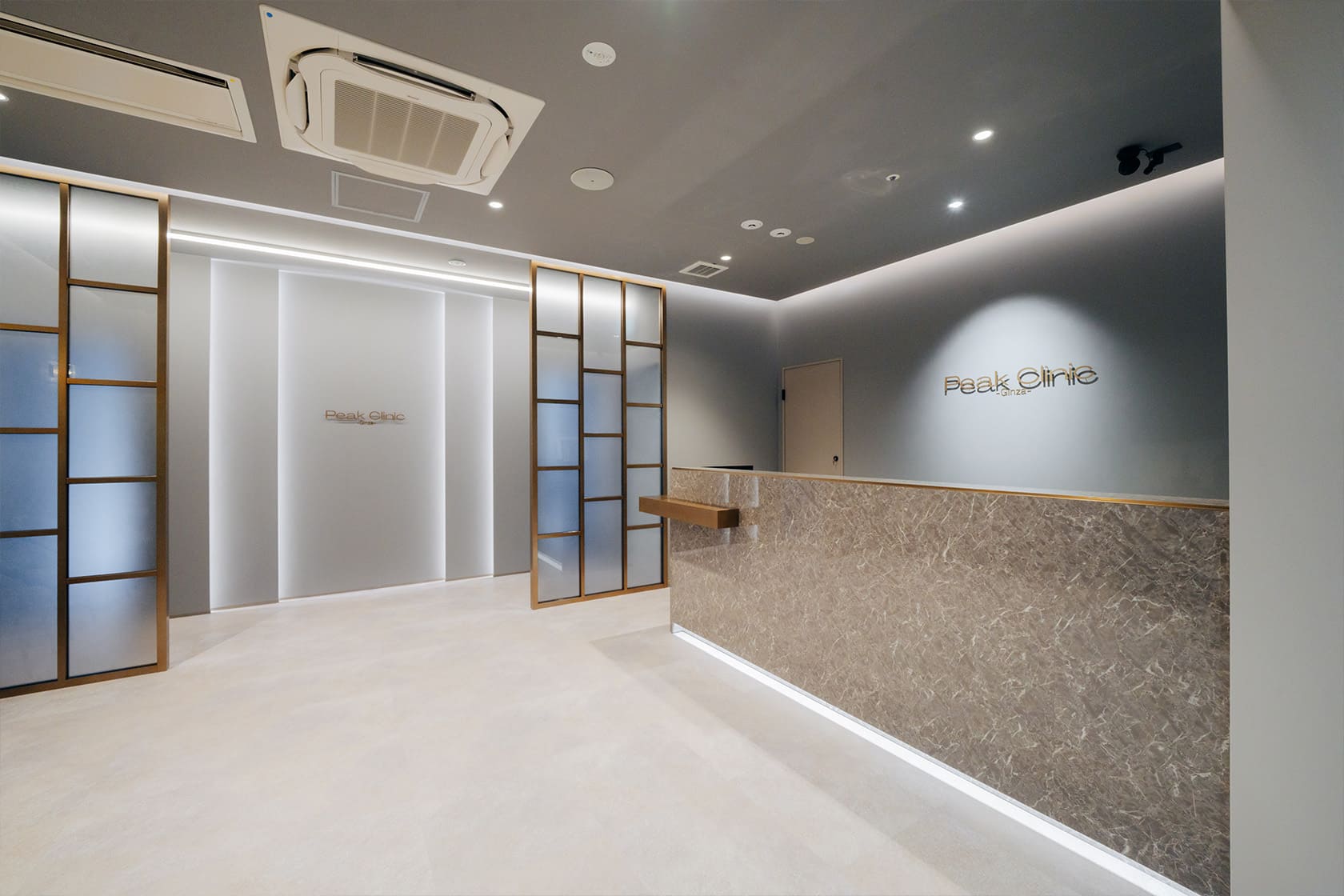 Peak Clinic 院内の様子